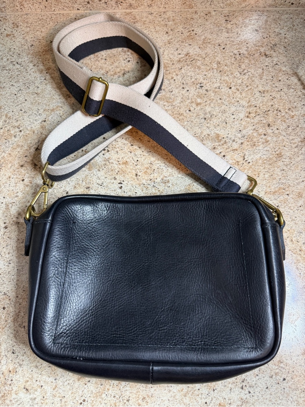 Madewell Black Leather Crossbody Camera Bag w/Adjustable Strap - Picture 2 of 8